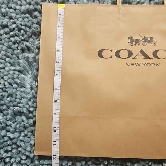 "Reusable paper bag ideal for gifts." - Picture 6 of 7